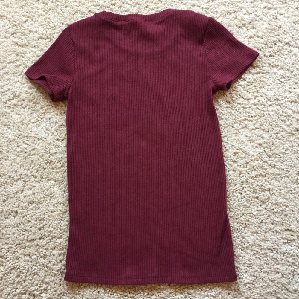 Divided H&M Basic TShirt - Picture 3 of 3